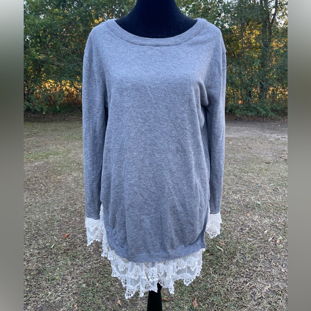 Perfectly Priscilla Womens Grey Lace Trim Pullover Long Sleeve Sweater